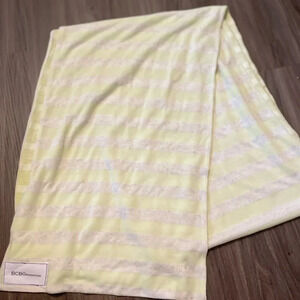 BCBG generation scarf